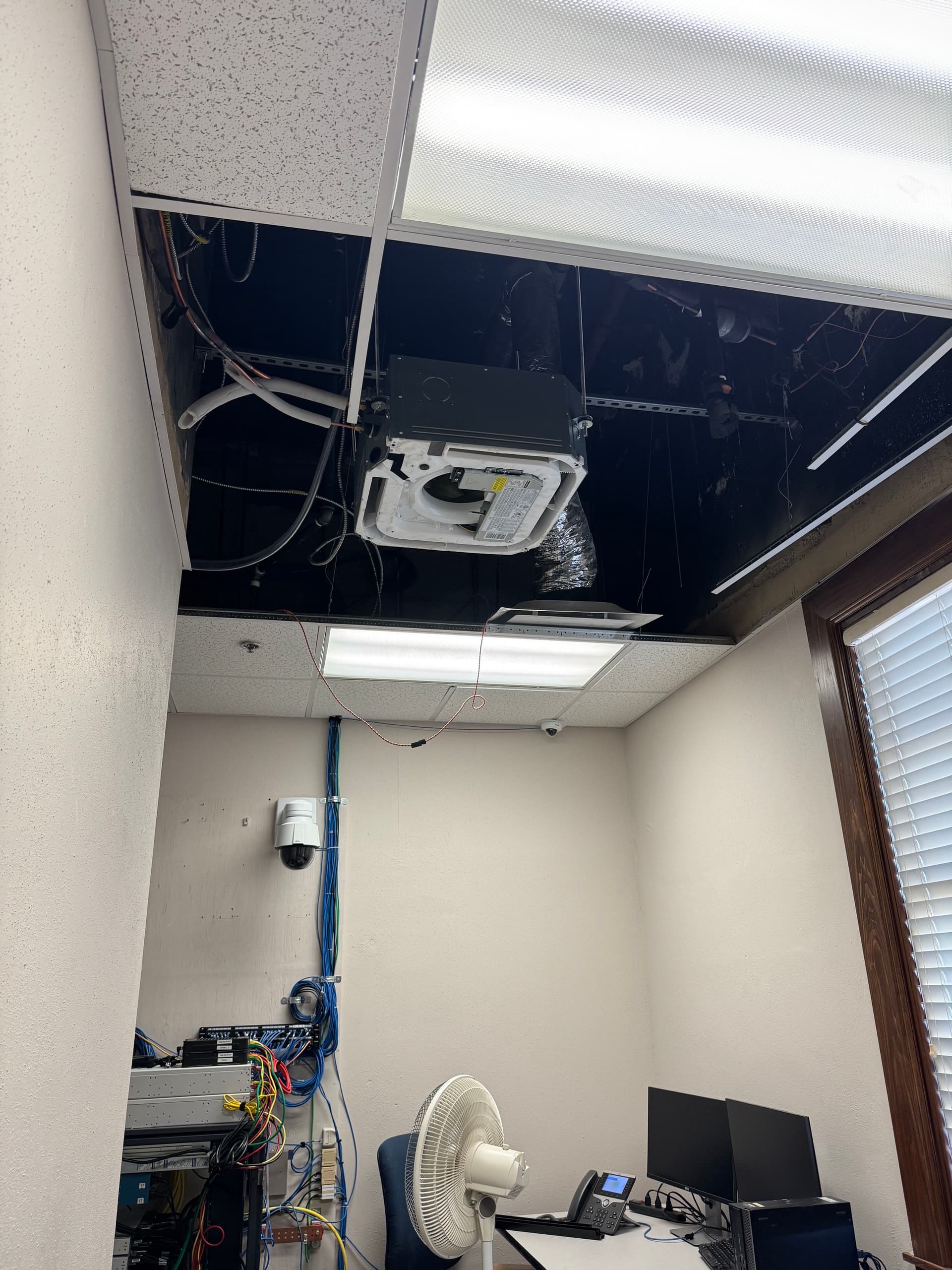 Gallery photos for Efficient HVAC Upgrade at Federal Court House Data Room: Image #5